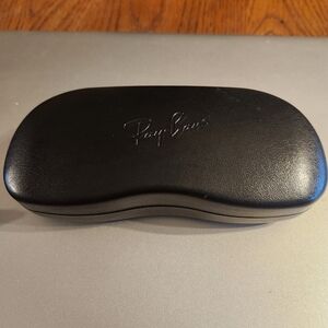 Ray-Ban Universal Black Hardcase for Glasses with Felt Interior